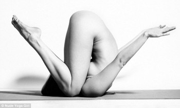 [Chùm ảnh] Nude khi tập yoga