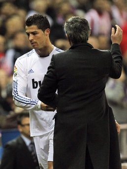 Mourinho đã phải mạo hiểm với Ronaldo trong trận thắng Atletico.