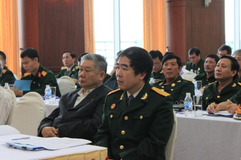 Từ trái qua phải. Thiếu tướng Phạm Hữu Bồng và đồng Nguyễn Văn Minh Chủ tịch Hội CCB PVN