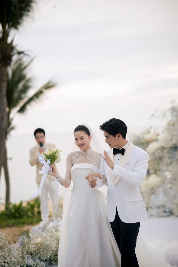 Loại hoa thuộc top đắt nhất thế giới được Ngô Thanh Vân chọn làm hoa cưới