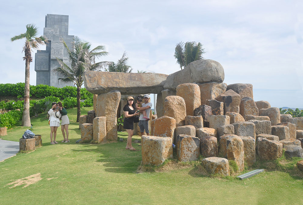 Công viên văn hóa đá - quần thể kiến trúc nghệ thuật