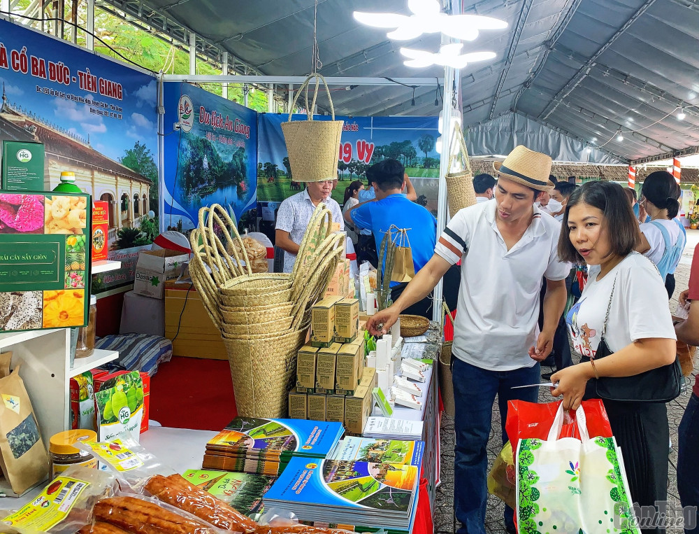 Khai mạc Ngày hội Du lịch sinh thái Phong Điền - Cần Thơ năm 2022