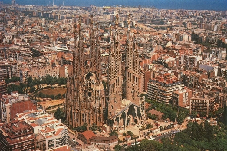 Nhà thờ Sagrada Familia - kiệt tác nghệ thuật của Tây Ban Nha