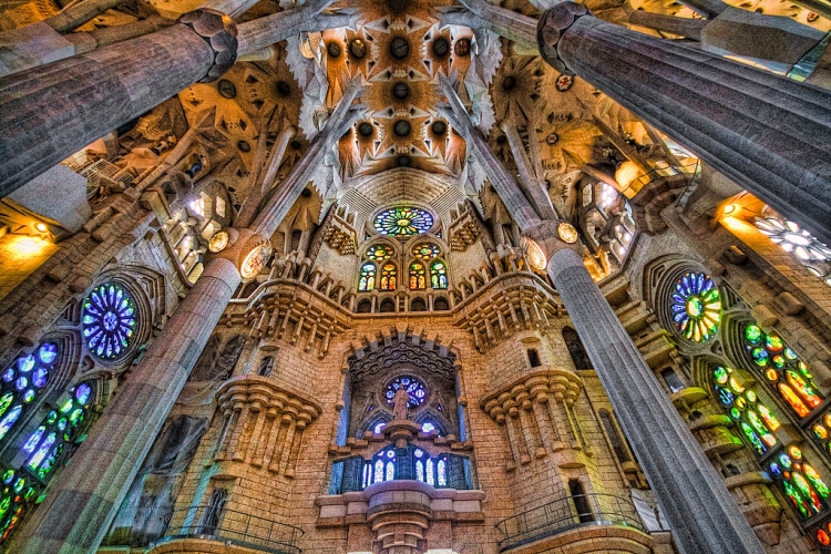 Nhà thờ Sagrada Familia - kiệt tác nghệ thuật của Tây Ban Nha