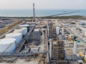 Iran mở thêm một nhà máy lọc dầu hạng nặng ở Vịnh Ba Tư
