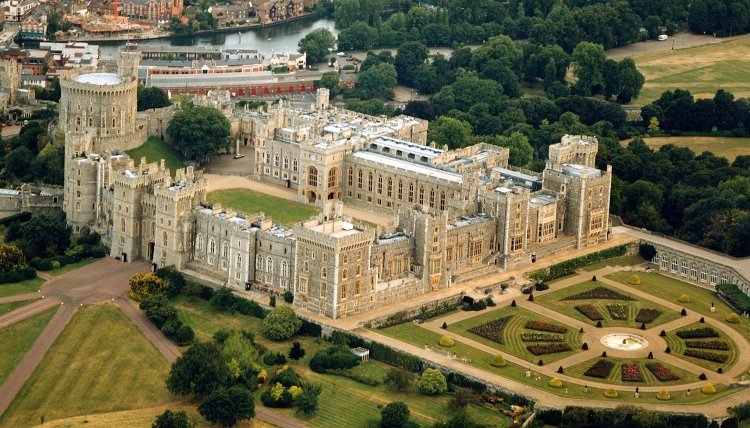 Chiêm Ngưỡng Windsor Catsle - Tòa lâu đài bị chiếm đóng lâu nhất thế giới