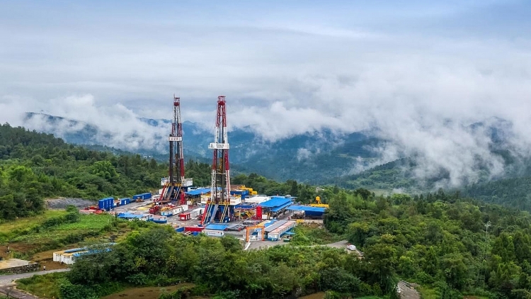 Trung Quốc: Mỏ khí đá phiến khổng lồ mở thêm 19 giếng mới