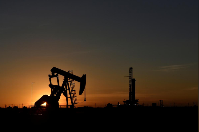 Giá dầu tăng bất chấp nhu cầu của Mỹ giảm