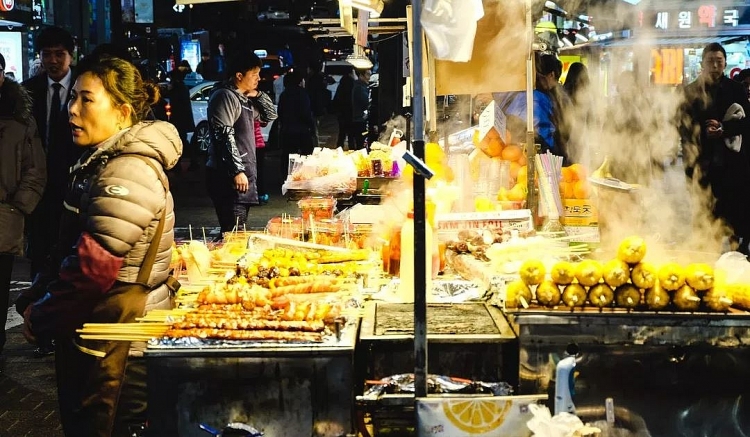 Top 5 món ăn đường phố nhất định phải thử khi đến Hàn Quốc.