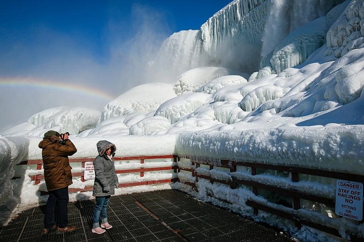 Thác Niagara – thác lớn nhất Bắc Mỹ đóng băng