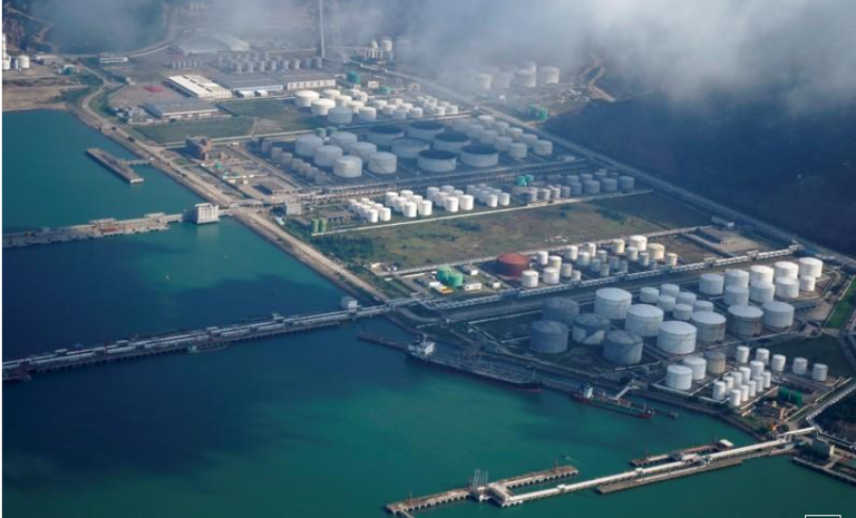 Trung Quốc tăng cường nhập khẩu dầu và khí tự nhiên trong hai tháng đầu năm