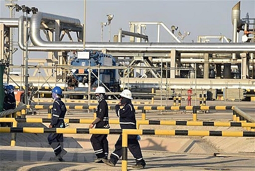 Giá dầu ổn định ở mức gần 70 USD/thùng sau khi các cơ sở dầu của Ả Rập Xê Út bị tấn công