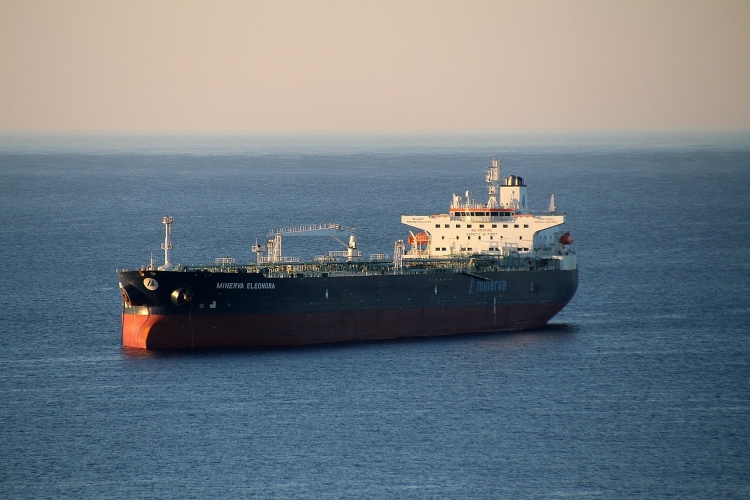 Mỹ tăng gần 3 lần lượng dầu nhập khẩu từ Nga lên 72,6 triệu thùng