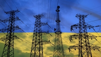 Ukraine lo sợ mất điện trầm trọng sau các trận pháo kích của Nga
