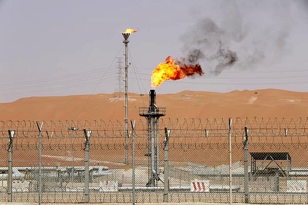 Iran bắt đầu khoan mỏ khí đốt tranh chấp với hai nước Ả Rập