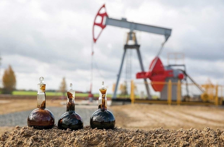 Giá dầu của Azerbaijan tăng lên gần 127 USD