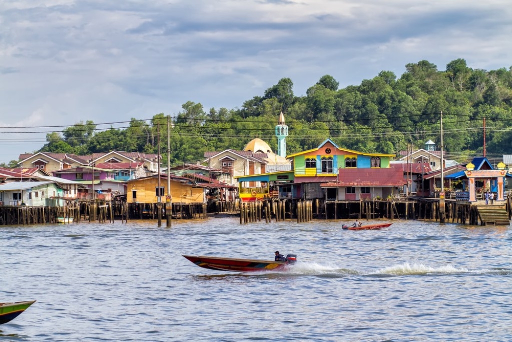 ghe tham vuong quoc dau mo brunei