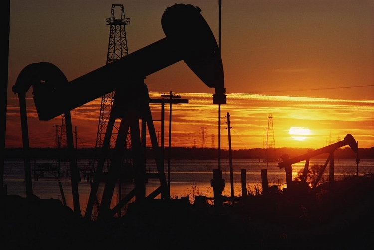 Giá dầu của Azerbaijan tăng mạnh trở lại