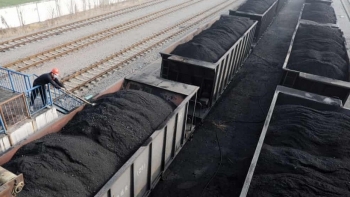 Trung Quốc tăng hơn 6% sản lượng than trong tháng 6
