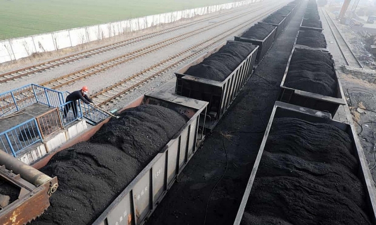 Trung Quốc tăng hơn 6% sản lượng than trong tháng 6