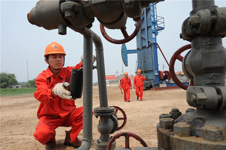 Sản lượng dầu thô của Trung Quốc tăng 4% trong 6 tháng đầu năm
