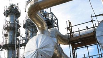 Kazakhstan bảo trì nhà máy lọc dầu địa phương