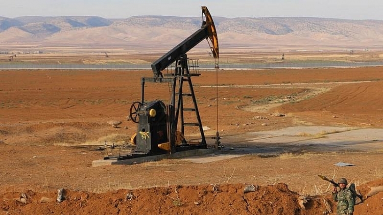 Mỹ lại “đánh cắp” số lượng lớn dầu của Syria để chuyển đến Iraq