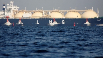 Giá LNG ở châu Á tăng vọt đến mức "không thể mua được"