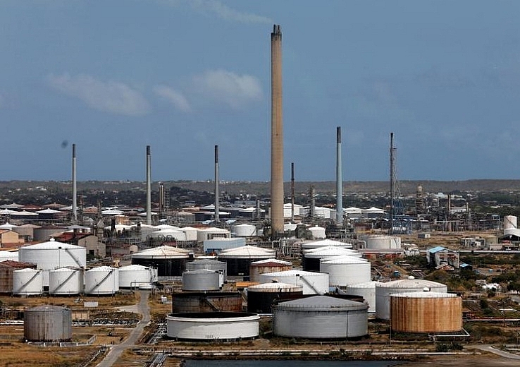 Nhà máy lọc dầu lớn thứ hai của Venezuela tiếp tục sản xuất xăng trở lại