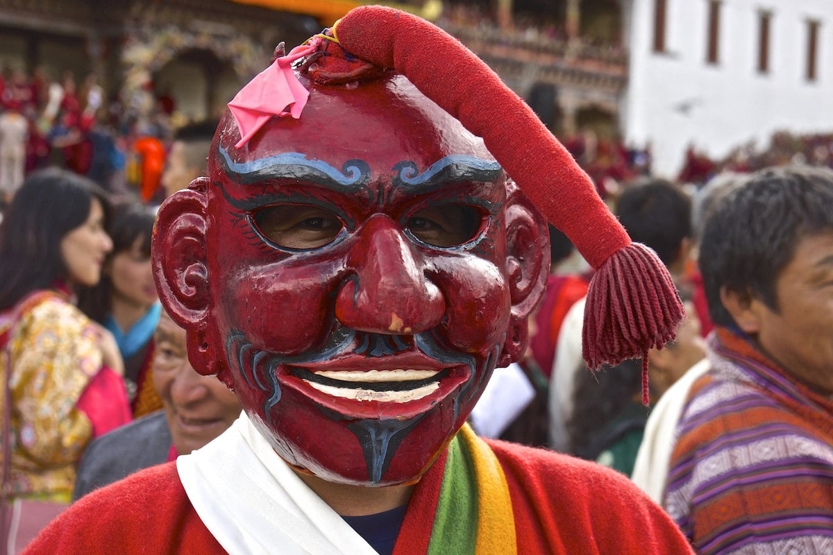 tim hieu van hoa truyen thong phong phu va le hoi linh thieng cua bhutan