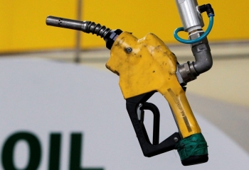 IEA: Nhu cầu dầu sẽ ngừng tăng trong quý 4 do suy thoái kinh tế