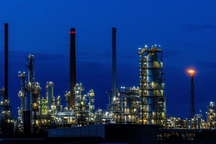 Đức nắm quyền kiểm soát 3 nhà máy lọc dầu của Nga