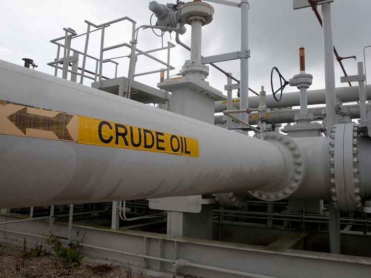 Giá dầu quay đầu giảm do lo ngại lạm phát cao
