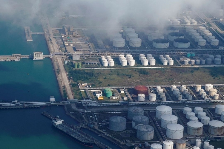 Trung Quốc có thể tăng hạn ngạch xuất khẩu xăng dầu sang năm tới
