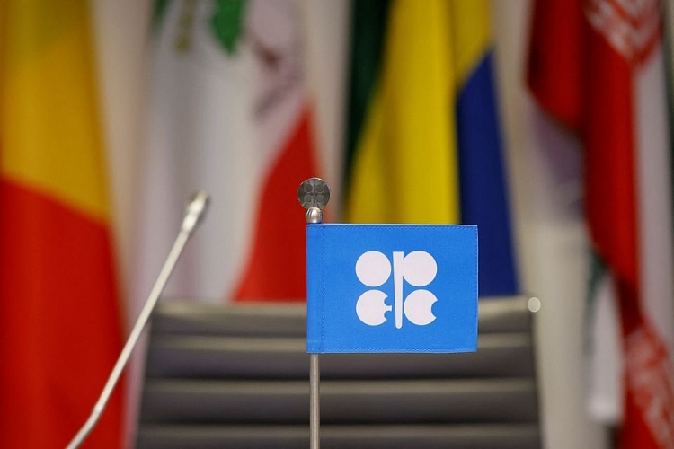 Giá dầu tăng lên mức cao nhất trong 3 tuần khi OPEC+ đồng ý cắt giảm sâu
