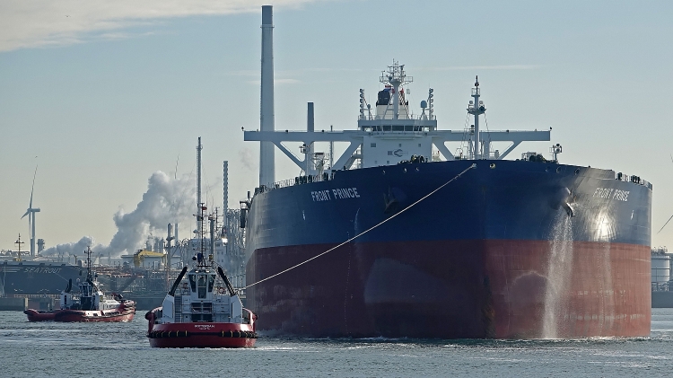 EU cấm bảo dưỡng tàu chở dầu của Nga với giá trên mức trần