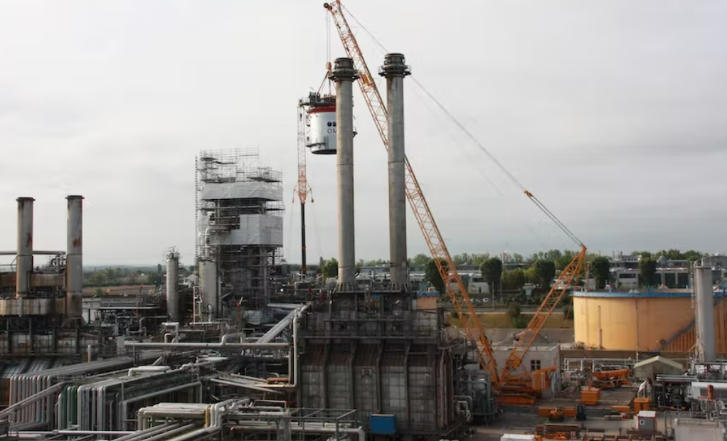 OMV khởi động lại nhà máy lọc dầu Schwechat