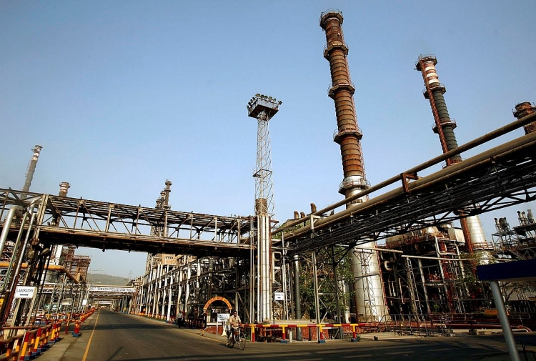 Ấn Độ sẽ tăng tốc đa dạng hóa nhập khẩu dầu sau quyết định cắt giảm bất ngờ của OPEC+