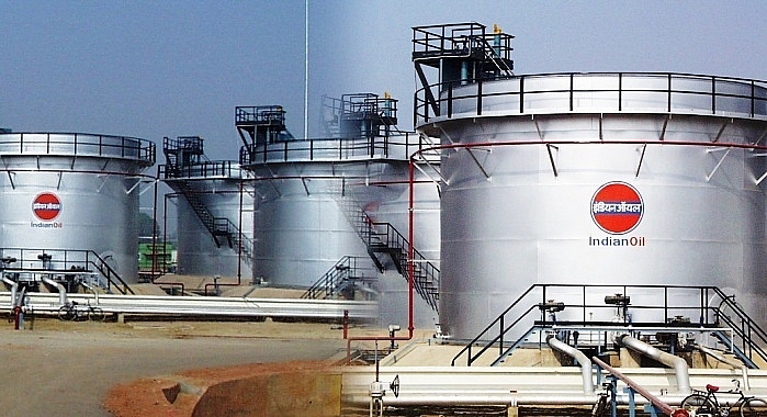 Ấn Độ: Các nhà máy lọc dầu thuộc nhà nước cân nhắc ngừng nhập khẩu dầu thô của Nga