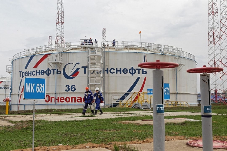Nga tăng cường xuất khẩu dầu Urals sang châu Á trước lệnh cấm vận