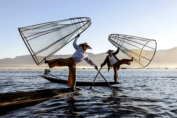 Cuộc sống yên bình của người dân trên hồ Inle, Myanmar