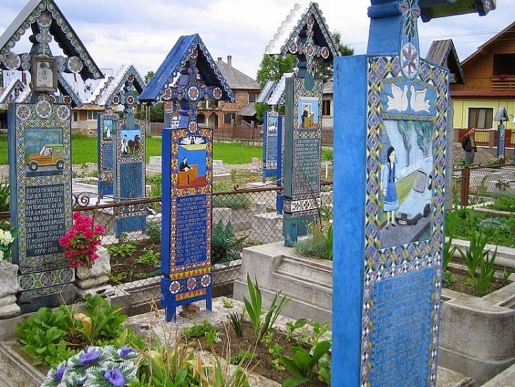 Nghĩa trang “vui vẻ” ở Romania