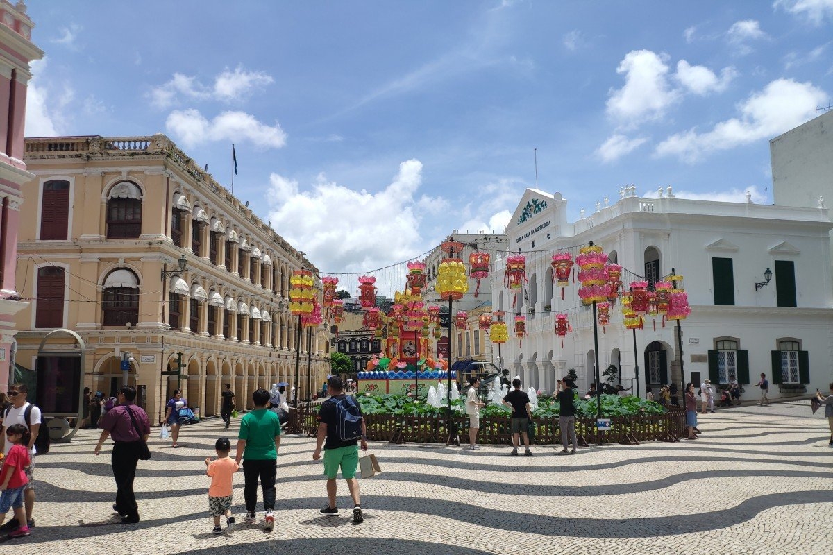 cac cuoc bieu tinh o hong kong dang anh huong den nganh du lich chau a nhu the nao ke duoc va nguoi mat