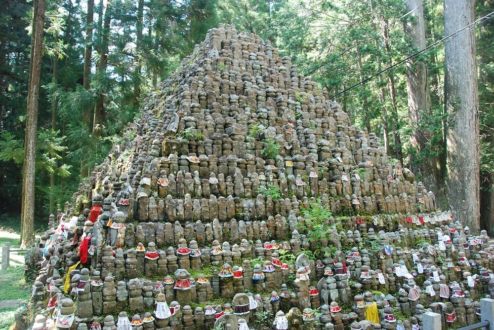 Tìm hiểu nghi thức tang lễ “có một không hai” ở Nhật Bản