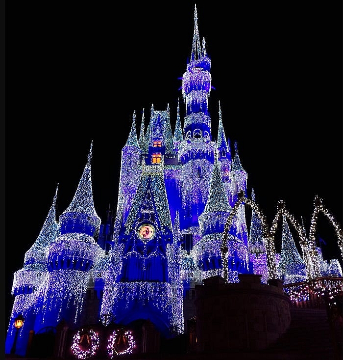 Bí mật đằng sau cách trang trí kỳ diệu của Walt Disney World