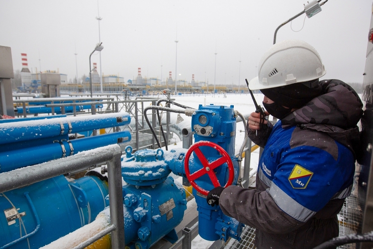 Naftogaz yêu cầu Ủy ban châu Âu bắt Gazprom phải tăng lượng khí đốt khổng lồ đến biên giới Ukraine-Nga