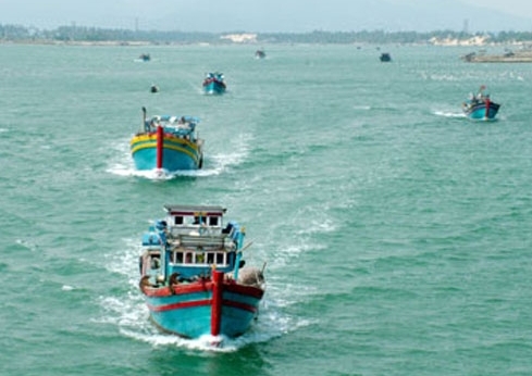 Trung Quốc lại lộng hành khi cấm đánh bắt cá năm 2013 trên Biển Đông
