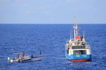 Philippines lại bắt giữ một tàu cá Trung Quốc