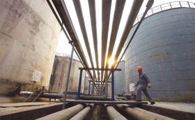 Trung Quốc đình chỉ dự án lọc dầu 13 tỷ USD