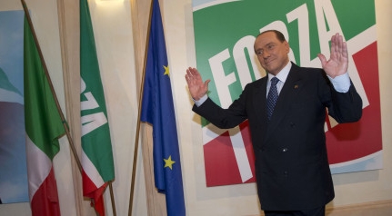 Một loạt bộ trưởng từ chức, chính trường Italia chao đảo